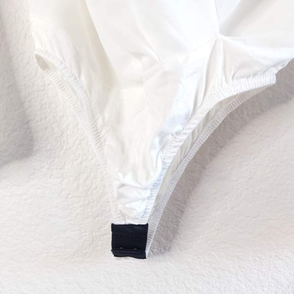 NWT Boohoo White Bodysuit Wrap Over Size 8 - Picture 5 of 8